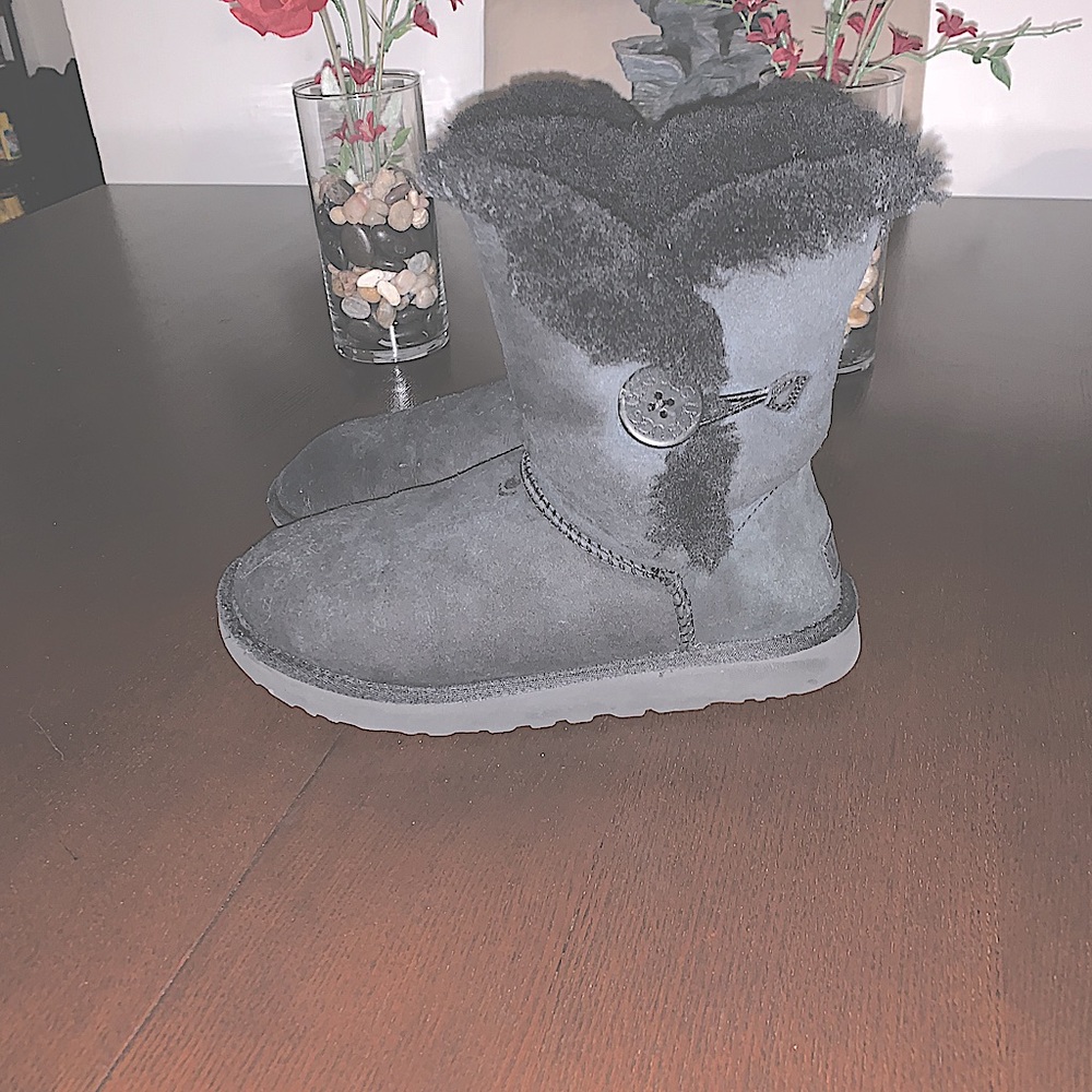 Bailey button Ugg boots